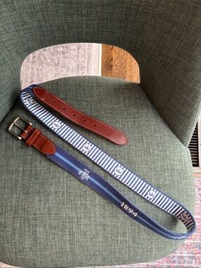 Peter Millar golf embroidered crown striped preppy belt Portage Country Club 40